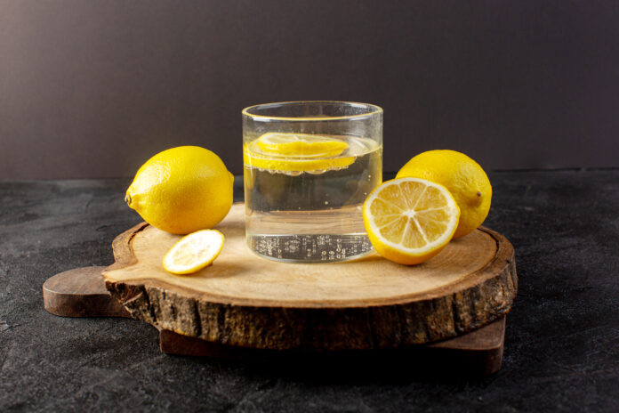 does lemon water break a fast​